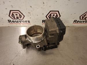 Gebruikte Gasklephuis Peugeot 307 SW (3H) 2.0 16V Prijs € 30,00 Margeregeling aangeboden door Autorecycling Reuvers B.V.