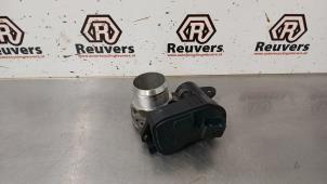 Gebruikte Gasklephuis Peugeot 308 SW (L4/L9/LC/LJ/LR) 1.2 12V e-THP PureTech 110 Prijs € 30,00 Margeregeling aangeboden door Autorecycling Reuvers B.V.