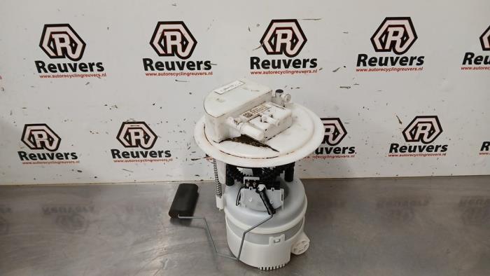 Gebruikte Tank element Pomp Peugeot 308 SW (L4/L9/LC/LJ/LR) 1.2 12V e-THP PureTech 110 Prijs € 50,00 Margeregeling aangeboden door Autorecycling Reuvers B.V.