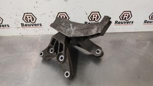 Gebruikte Motorsteun Peugeot 308 SW (L4/L9/LC/LJ/LR) 1.2 12V e-THP PureTech 110 Prijs € 25,00 Margeregeling aangeboden door Autorecycling Reuvers B.V.