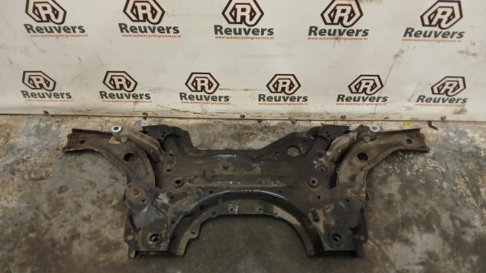 Gebruikte Subframe Peugeot 308 SW (L4/L9/LC/LJ/LR) 1.2 12V e-THP PureTech 110 Prijs € 125,00 Margeregeling aangeboden door Autorecycling Reuvers B.V.