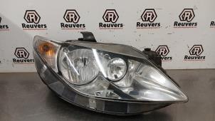 Gebruikte Koplamp rechts Seat Ibiza IV (6J5) 1.2 TDI Ecomotive Prijs € 50,00 Margeregeling aangeboden door Autorecycling Reuvers B.V.