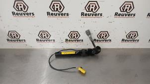 Gebruikte Gordelspanner links Opel Meriva 1.3 CDTI 16V Prijs € 35,00 Margeregeling aangeboden door Autorecycling Reuvers B.V.