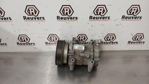 Gebruikte Pomp Airco Renault Twingo II (CN) 1.2 16V Prijs € 50,00 Margeregeling aangeboden door Autorecycling Reuvers B.V.