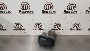 Gebruikte Gasklephuis Renault Twingo II (CN) 1.2 16V Prijs € 60,00 Margeregeling aangeboden door Autorecycling Reuvers B.V.