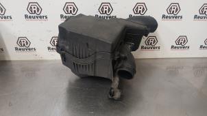 Gebruikte Luchtfilterhuis Ford Focus 3 1.0 Ti-VCT EcoBoost 12V 125 Prijs € 30,00 Margeregeling aangeboden door Autorecycling Reuvers B.V.