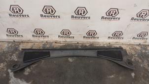 Gebruikte Paravan Ford Focus 3 1.0 Ti-VCT EcoBoost 12V 125 Prijs € 25,00 Margeregeling aangeboden door Autorecycling Reuvers B.V.