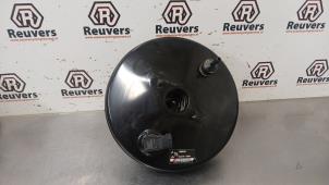 Gebruikte Rembekrachtiger Mitsubishi Outlander (GF/GG) 2.4 16V 4x4 Prijs € 40,00 Margeregeling aangeboden door Autorecycling Reuvers B.V.