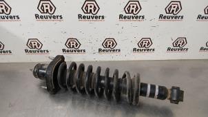 Gebruikte Veerpoot links-achter Mitsubishi Outlander (GF/GG) 2.4 16V 4x4 Prijs € 50,00 Margeregeling aangeboden door Autorecycling Reuvers B.V.