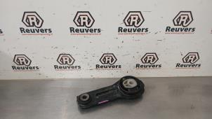 Gebruikte Versnellingsbak Steun Mitsubishi Outlander (GF/GG) 2.4 16V 4x4 Prijs € 25,00 Margeregeling aangeboden door Autorecycling Reuvers B.V.