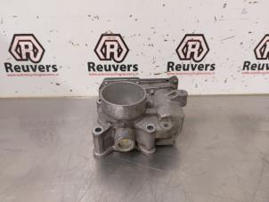 Gebruikte Gasklephuis Renault Clio III (BR/CR) 1.2 16V 75 Prijs € 50,00 Margeregeling aangeboden door Autorecycling Reuvers B.V.