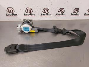 Gebruikte Veiligheidsgordel links-voor Ford Ka II 1.2 Prijs € 175,00 Margeregeling aangeboden door Autorecycling Reuvers B.V.