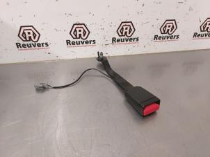 Gebruikte Veiligheidsgordel Insteek links-voor Renault Clio IV (5R) 0.9 Energy TCE 90 12V Prijs € 15,00 Margeregeling aangeboden door Autorecycling Reuvers B.V.