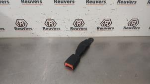 Gebruikte Veiligheidsgordel Insteek rechts-achter Ford C-Max (DXA) 1.0 Ti-VCT EcoBoost 12V 125 Prijs € 20,00 Margeregeling aangeboden door Autorecycling Reuvers B.V.