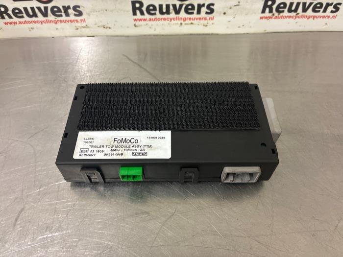 Gebruikte Module Trekhaak Ford C-Max (DXA) 1.0 Ti-VCT EcoBoost 12V 125 Prijs € 75,00 Margeregeling aangeboden door Autorecycling Reuvers B.V.
