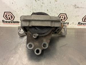 Gebruikte Motorrubber Ford C-Max (DXA) 1.0 Ti-VCT EcoBoost 12V 125 Prijs € 25,00 Margeregeling aangeboden door Autorecycling Reuvers B.V.