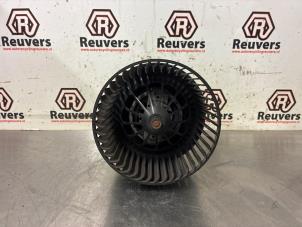 Gebruikte Aanjager Ford C-Max (DXA) 1.0 Ti-VCT EcoBoost 12V 125 Prijs € 25,00 Margeregeling aangeboden door Autorecycling Reuvers B.V.