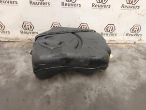 Gebruikte Brandstoftank Ford Focus 3 1.0 Ti-VCT EcoBoost 12V 100 Prijs € 50,00 Margeregeling aangeboden door Autorecycling Reuvers B.V.