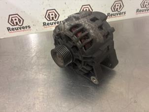 Gebruikte Alternator Citroen C4 Berline (LC) 1.4 16V Prijs € 35,00 Margeregeling aangeboden door Autorecycling Reuvers B.V.