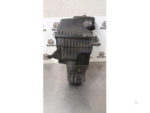 Gebruikte Luchtfilterhuis Kia Soul I (AM) 1.6 CRDi 16V Prijs € 40,00 Margeregeling aangeboden door Autorecycling Reuvers B.V.