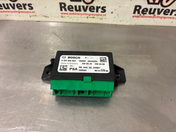 Gebruikte PDC Module Peugeot 208 I (CA/CC/CK/CL) 1.2 Vti 12V PureTech 82 Prijs € 20,00 Margeregeling aangeboden door Autorecycling Reuvers B.V.