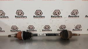 Gebruikte Steekas links-voor Peugeot 208 I (CA/CC/CK/CL) 1.2 Vti 12V PureTech 82 Prijs € 25,00 Margeregeling aangeboden door Autorecycling Reuvers B.V.