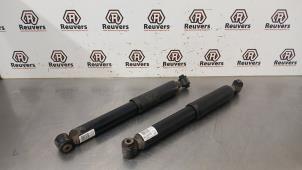 Gebruikte Schokbreker set Peugeot 208 I (CA/CC/CK/CL) 1.2 Vti 12V PureTech 82 Prijs € 30,00 Margeregeling aangeboden door Autorecycling Reuvers B.V.