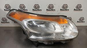 Gebruikte Rechter Koplamp Citroen C3 Picasso (SH) 1.6 16V VTI 120 Prijs € 80,00 Margeregeling aangeboden door Autorecycling Reuvers B.V.