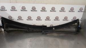 Gebruikte Paravent Peugeot 208 I (CA/CC/CK/CL) 1.2 Vti 12V PureTech 82 Prijs € 30,00 Margeregeling aangeboden door Autorecycling Reuvers B.V.