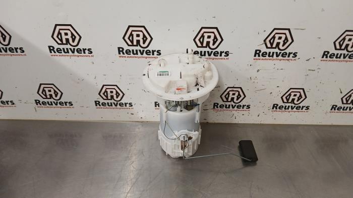 Gebruikte Tank element Pomp Peugeot 208 I (CA/CC/CK/CL) 1.2 Vti 12V PureTech 82 Prijs € 30,00 Margeregeling aangeboden door Autorecycling Reuvers B.V.