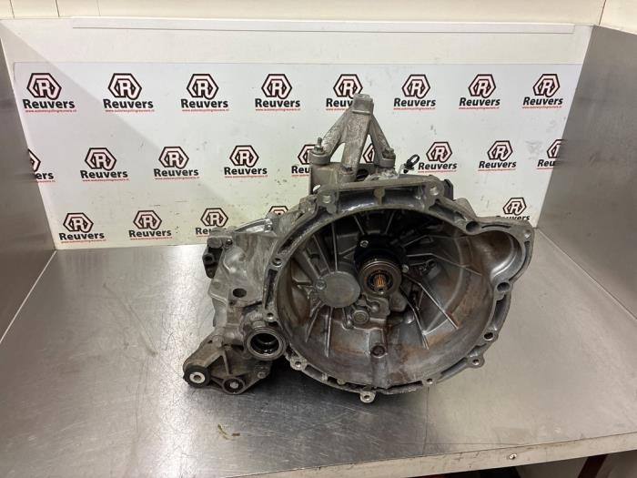 Versnellingsbak van een Ford Focus 3 1.6 Ti-VCT 16V 105 2011