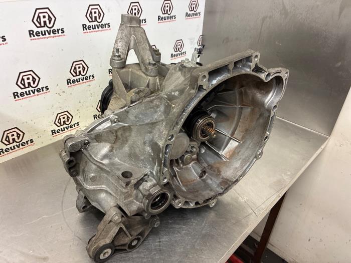 Versnellingsbak van een Ford Focus 3 1.6 Ti-VCT 16V 105 2011
