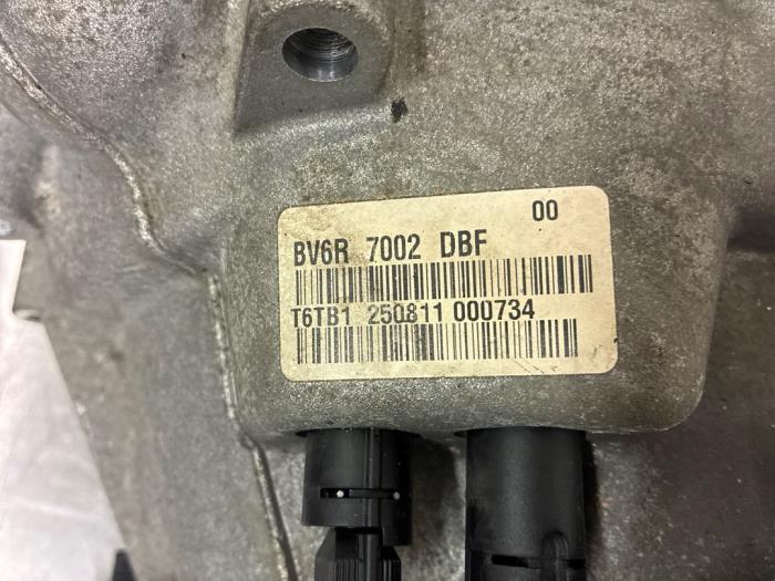 Versnellingsbak van een Ford Focus 3 1.6 Ti-VCT 16V 105 2011