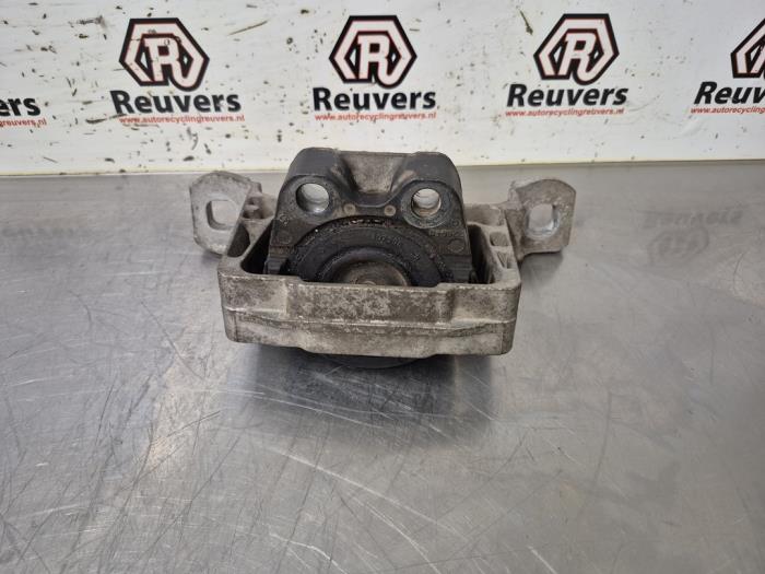 Gebruikte Motorrubber Ford Focus 3 1.6 Ti-VCT 16V 105 Prijs € 25,00 Margeregeling aangeboden door Autorecycling Reuvers B.V.
