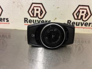 Gebruikte Licht Schakelaar Ford Focus 3 1.6 Ti-VCT 16V 105 Prijs € 15,00 Margeregeling aangeboden door Autorecycling Reuvers B.V.