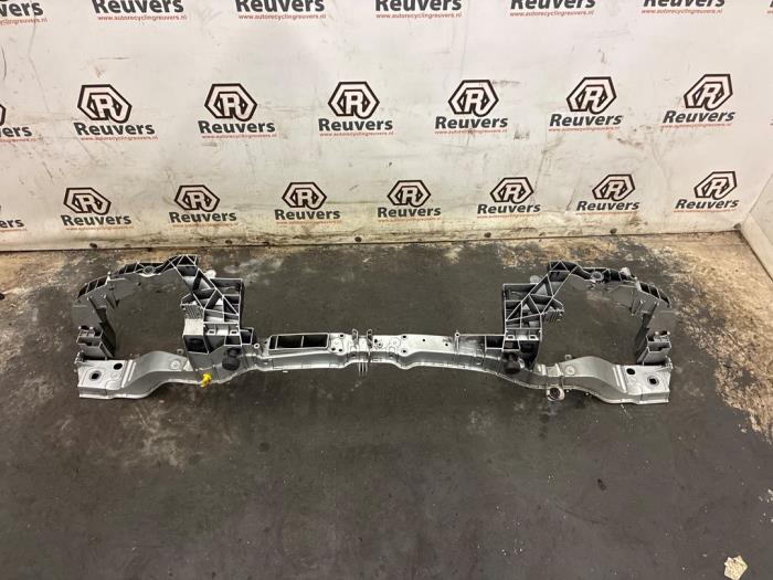 Frontpaneel van een Ford Focus 3 1.6 Ti-VCT 16V 105 2011