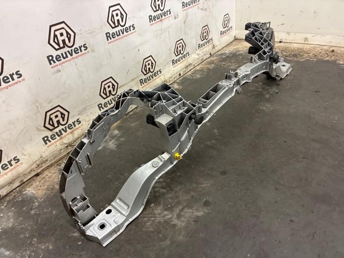 Frontpaneel van een Ford Focus 3 1.6 Ti-VCT 16V 105 2011