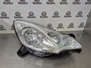 Gebruikte Rechter Koplamp Citroen C3 (SC) 1.6 HDi 92 Prijs € 100,00 Margeregeling aangeboden door Autorecycling Reuvers B.V.