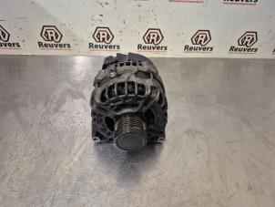 Gebruikte Dynamo Mercedes CLA (117.3) 1.6 CLA-200 16V Prijs € 50,00 Margeregeling aangeboden door Autorecycling Reuvers B.V.