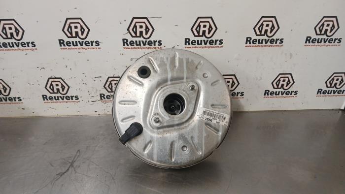 Gebruikte Rembol Mercedes CLA (117.3) 1.6 CLA-200 16V Prijs € 50,00 Margeregeling aangeboden door Autorecycling Reuvers B.V.