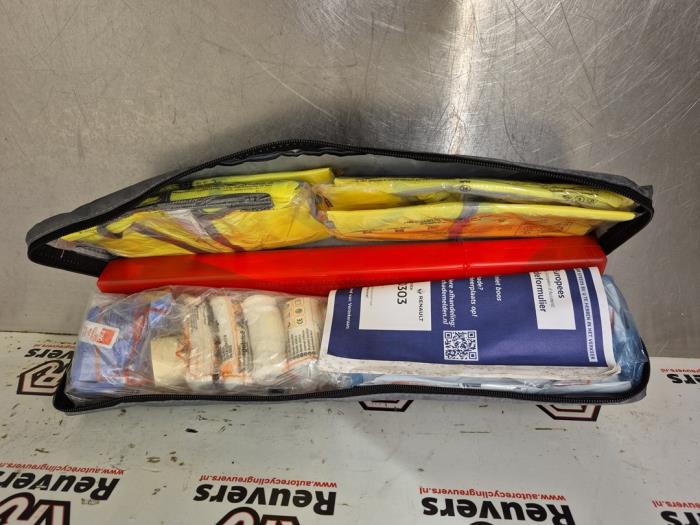 EHBO kit van een Renault Zoé (AG) R90 2015