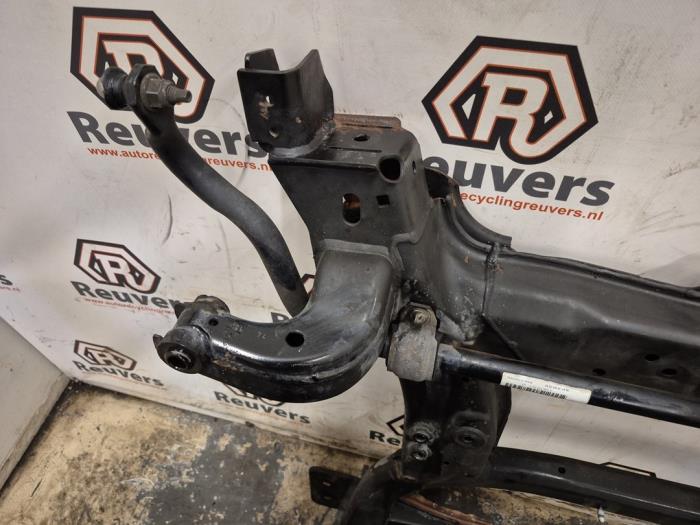 Subframe van een Mercedes-Benz CLA (117.3) 1.6 CLA-200 16V 2016