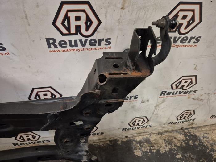 Subframe van een Mercedes-Benz CLA (117.3) 1.6 CLA-200 16V 2016