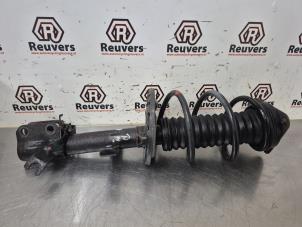 Gebruikte Mac Phersonpoot rechts-voor Renault Zoé (AG) R90 Prijs € 35,00 Margeregeling aangeboden door Autorecycling Reuvers B.V.