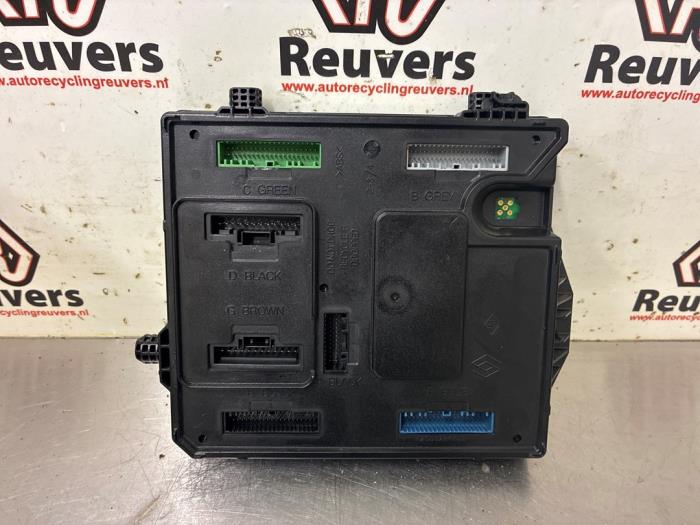 Gebruikte Module Bodycontrol Renault Zoé (AG) R90 Prijs € 50,00 Margeregeling aangeboden door Autorecycling Reuvers B.V.