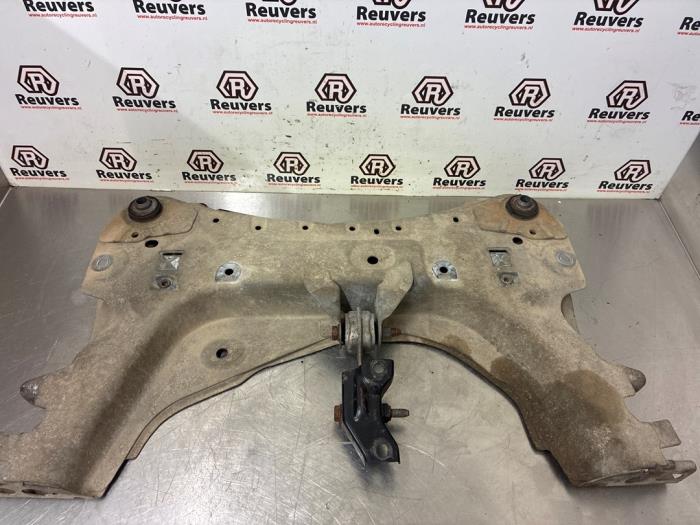 Gebruikte Subframe Renault Zoé (AG) R90 Prijs € 70,00 Margeregeling aangeboden door Autorecycling Reuvers B.V.