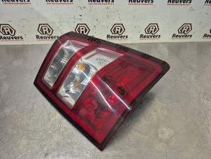 Gebruikte Achterlicht links Jeep Grand Cherokee (WH/WK) 4.7i V8 Prijs € 150,00 Margeregeling aangeboden door Autorecycling Reuvers B.V.