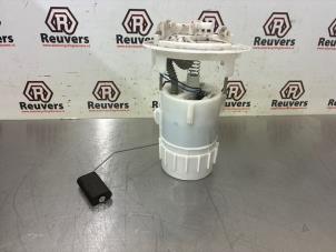 Gebruikte Benzinepomp Peugeot 208 I (CA/CC/CK/CL) 1.2 Vti 12V PureTech 82 Prijs € 30,00 Margeregeling aangeboden door Autorecycling Reuvers B.V.