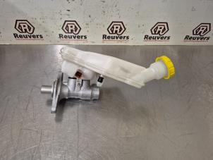 Gebruikte Hoofdremcilinder Peugeot 208 I (CA/CC/CK/CL) 1.2 Vti 12V PureTech 82 Prijs € 20,00 Margeregeling aangeboden door Autorecycling Reuvers B.V.