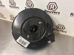 Gebruikte Rembooster Peugeot 208 I (CA/CC/CK/CL) 1.2 Vti 12V PureTech 82 Prijs € 30,00 Margeregeling aangeboden door Autorecycling Reuvers B.V.